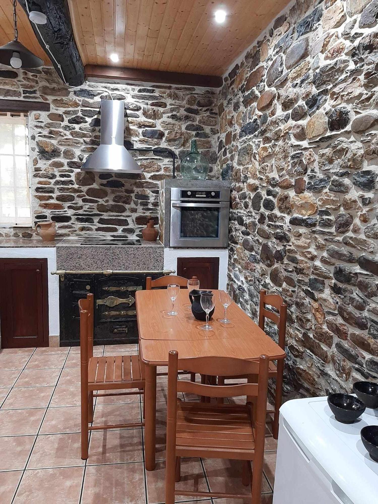 Casa Do Hiebra Alojamiento Rural Ribeira Sacra Castroncelos Exterior photo